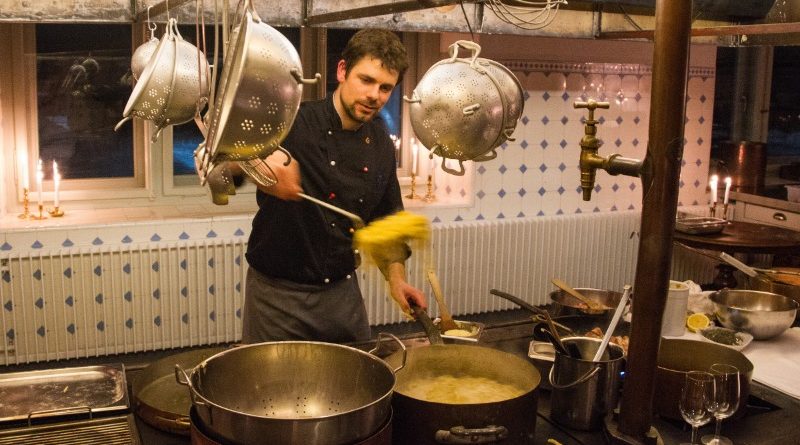 Сколько зарабатывает повар в Германии