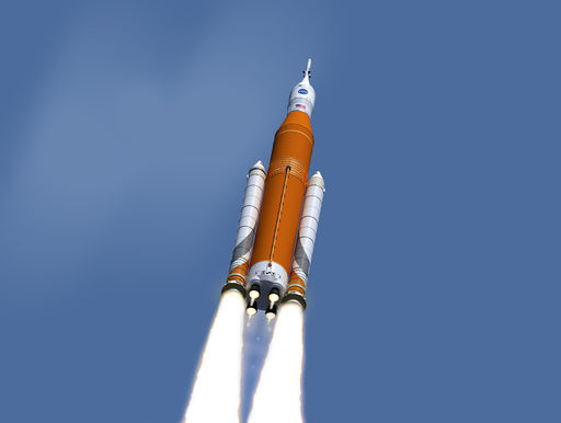 НАСА взвешивает риски отправки экипажа на борту новой сверхтяжелой ракеты
