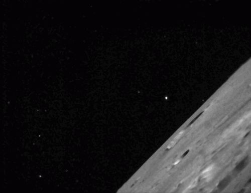 LADEE отправляет первые снимки Луны на Землю 