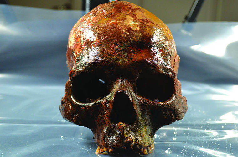 Могила с насаженными на колья черепами поставила в тупик археологов