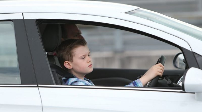 Дети за рулем: более тысячи подростков до 16 лет пойманы за рулем автомобиля