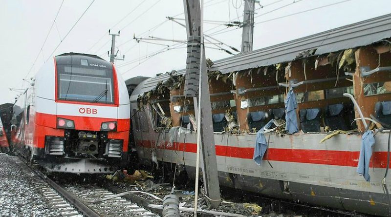 Два пассажирских поезда столкнулись в Австрии