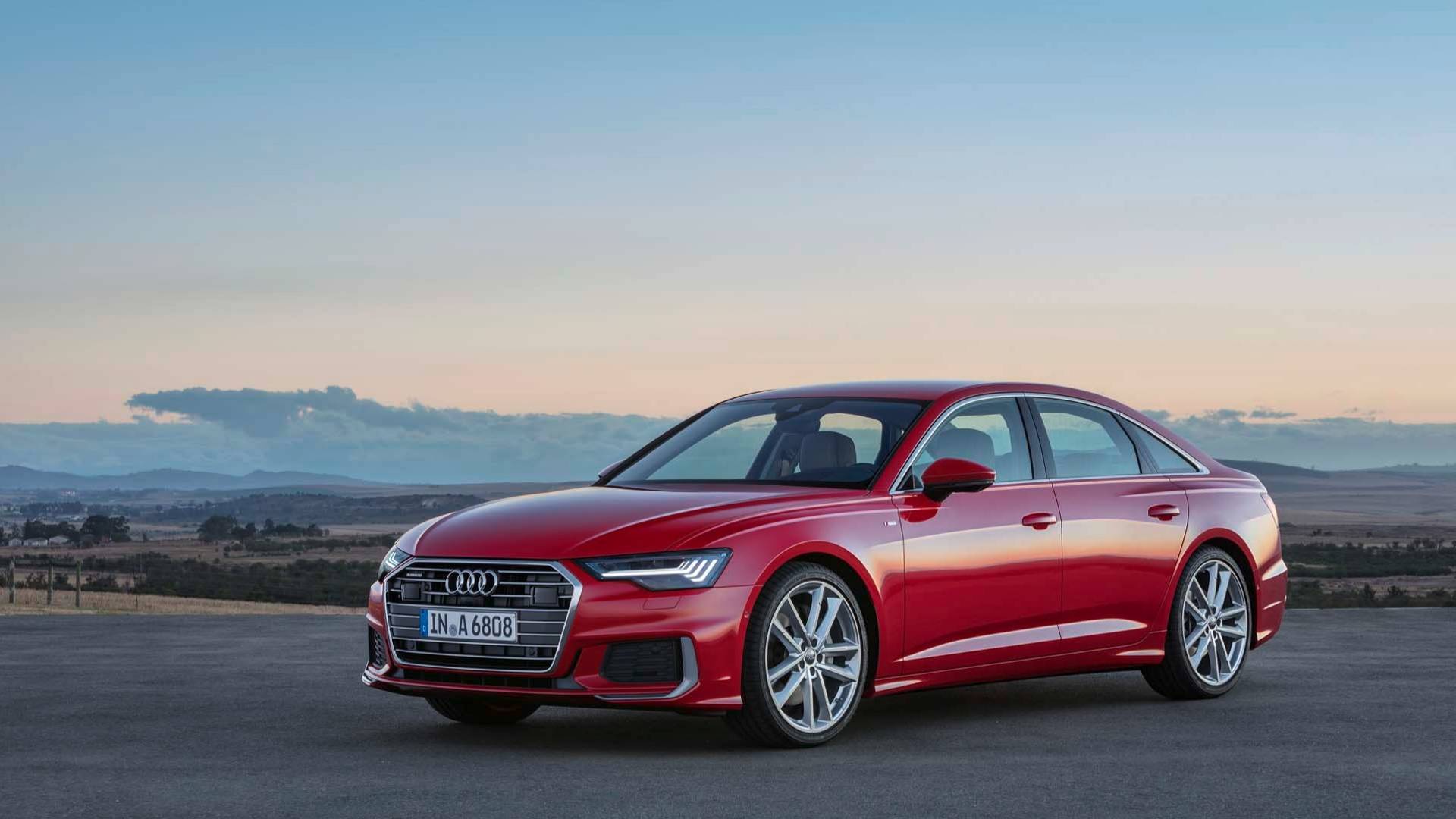 Audi представила седан A6 нового поколения