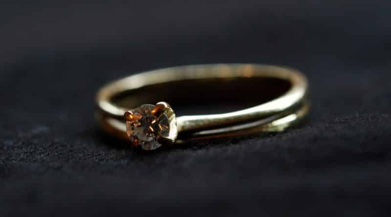 Незнакомка вернула паре утерянное обручальное кольцо как раз к годовщине свадьбы
