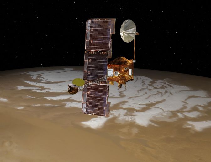 Марсианский орбитальный зонд-долгожитель изменил орбиту для новых исследований