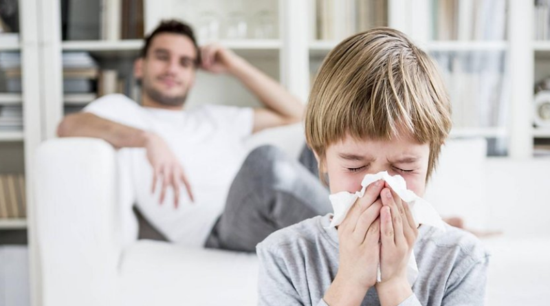 Советы иммунолога: как не заразиться, когда дома все болеют?