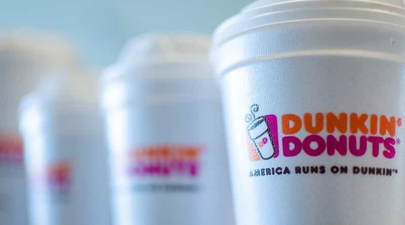 Dunkin’ Donuts откажется от пластиковых стаканчиков к 2020 году