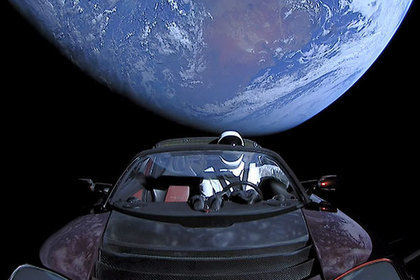 Автомобиль Илона Маска исчез с поля зрения земных телескопов