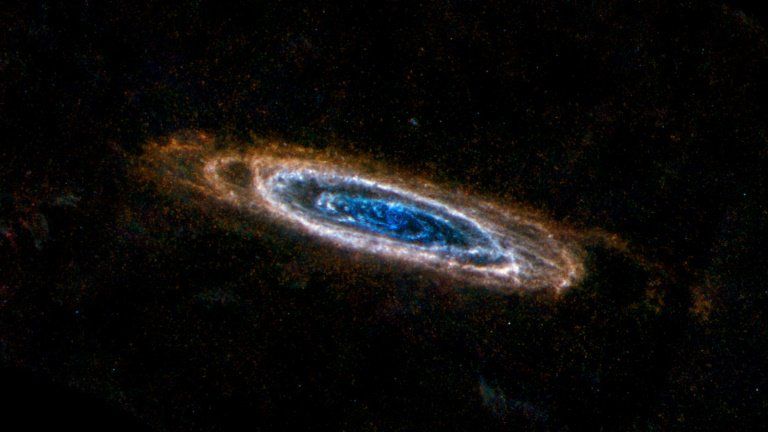 Галактика Андромеда образовалась относительно недавно в результате столкновения