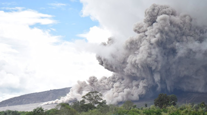 В Индонезии произошло повторное извержение вулкана