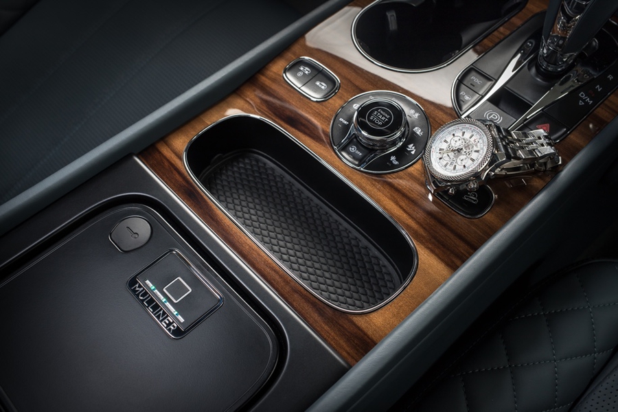 Bentley встроила в кроссовер Bentayga сканер отпечатков пальцев