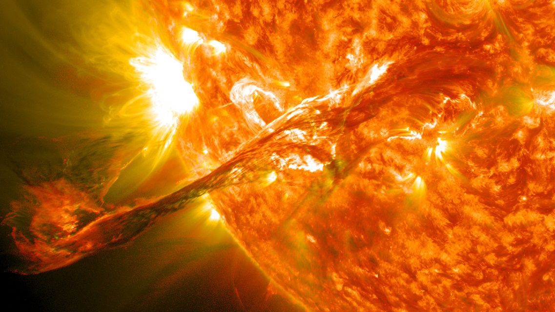 Всего лишь одна вспышка на Солнце способна уничтожить жизнь на нашей планете