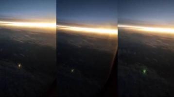 Американские пассажиры запечатлели на камеру появление НЛО в форме горящего треугольника