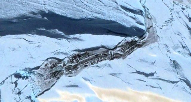 Под растаявшим льдом Антарктиды нашли нечто странное 