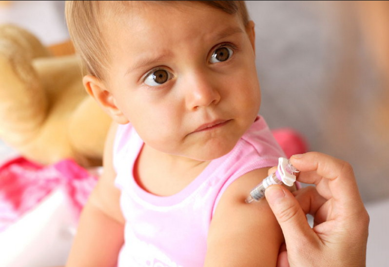 Ученые развеяли миф касательно вреда прививок для иммунной системы ребенка