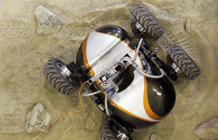 Испытывается робот для строительства взлетно-посадочных площадок на Луне и Марсе