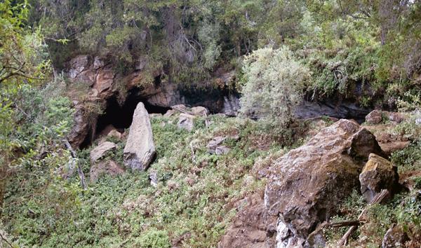 Тайны Африки: Исчезнувшая цивилизация карликов, опасные вирусы пещеры Кутум и норы смерти на холме Лузира