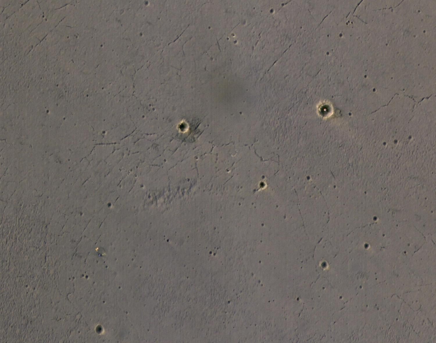 Новый взгляд на место посадки марсианского ровера, состоявшейся в 2004 г.
