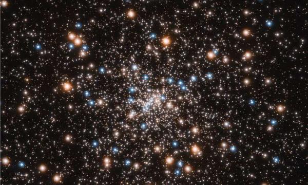 Хаббл впервые точно измерил расстояние до давнего шарового звездного кластера