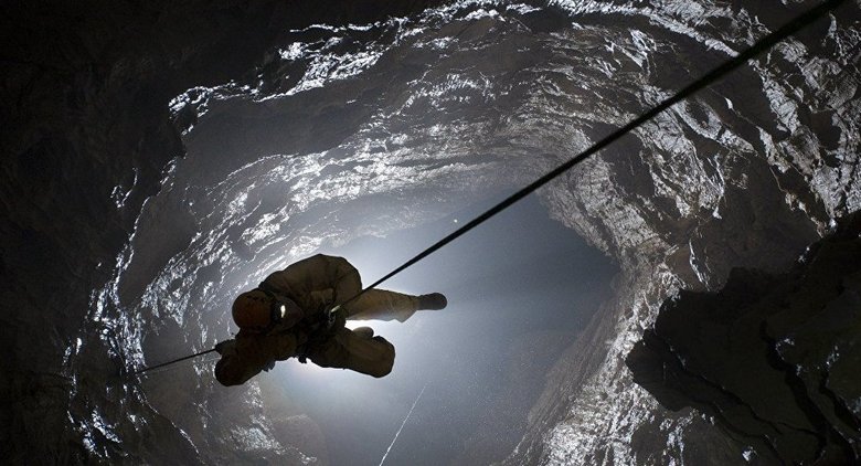 Российские спелеологи спустились вглубь Земли на 2212 метров