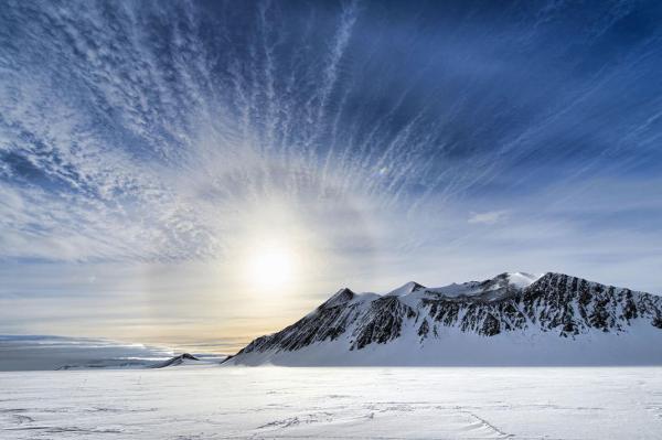 Исследование снегопада Антарктиды усугубляет тайну глобального потепления