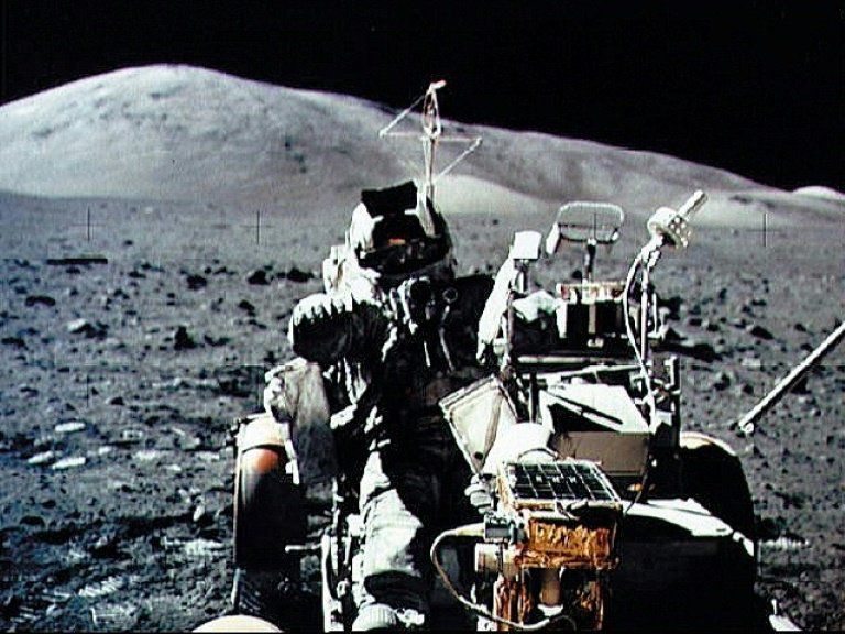 Ученые шокированы тем, что НАСА отменяет единственную вездеходную миссию к Луне