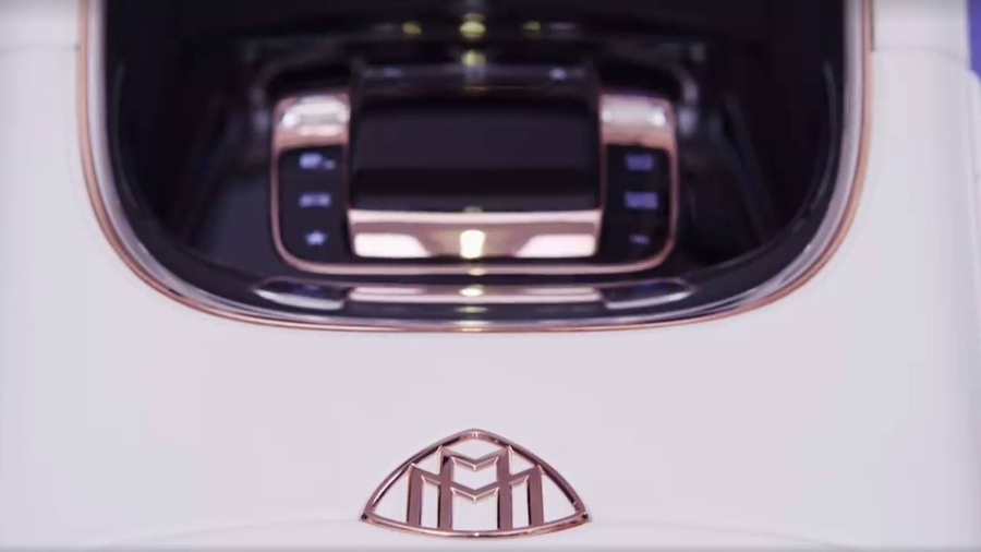 Mercedes-Maybach создал автомобиль с золотыми элементами