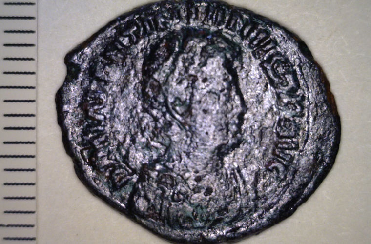 В Греции нашли клад с монетами, которым 1500 лет