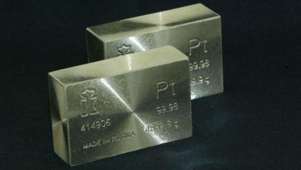 Платина стала ферромагнитной под воздействием электрического поля и ионной жидкости