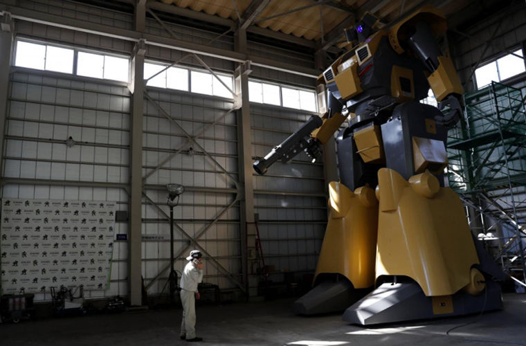 Японский инженер построил гигантского робота из мультфильма