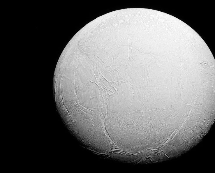 Зонд «Кассини» обнаружил на Энцеладе пригодные условия для зарождения жизни
