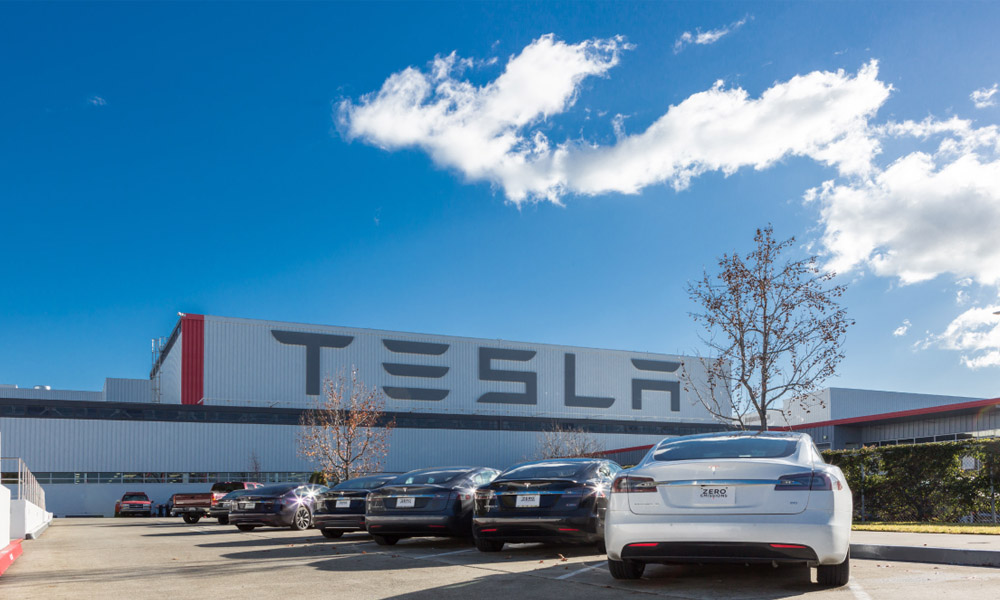 Tesla завершила первый квартал рекордными убытками
