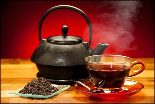 Ученые: Черный чай нормализует уровень эстрогенов и защищает женщин от рака груди