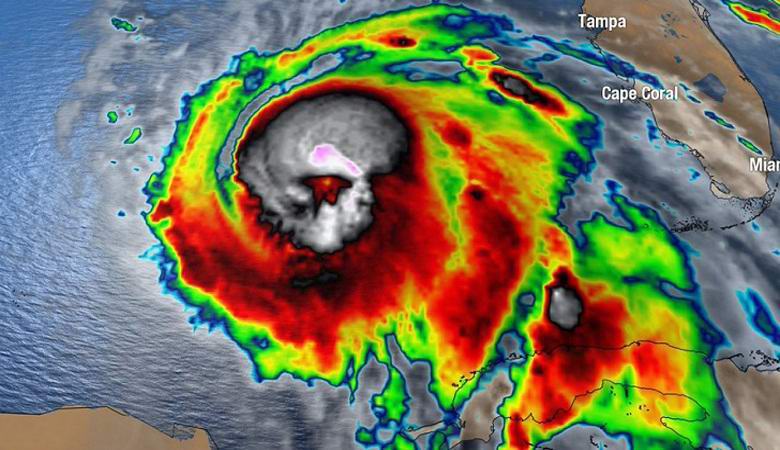 На спутниковом снимке урагана Майк обнаружили огромный череп