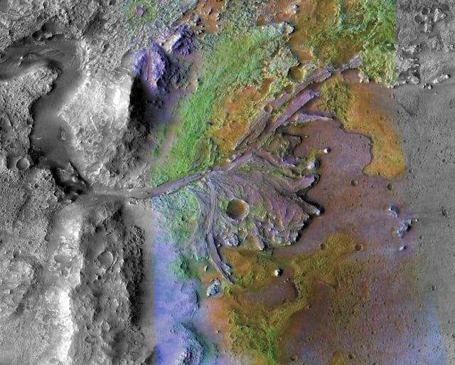 Ученые выявили, что реки на Марсе были гораздо глубже и шире, чем на Земле