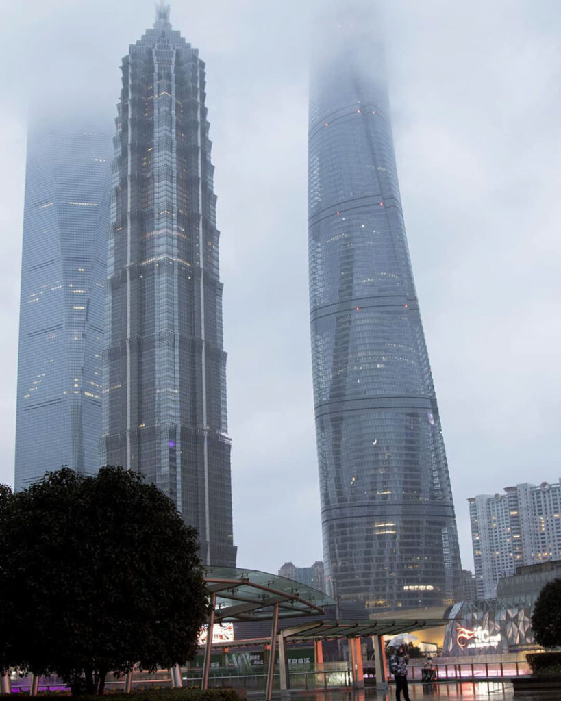 Как в фильмах ужаса: жуткие фото опустевшего Шанхая