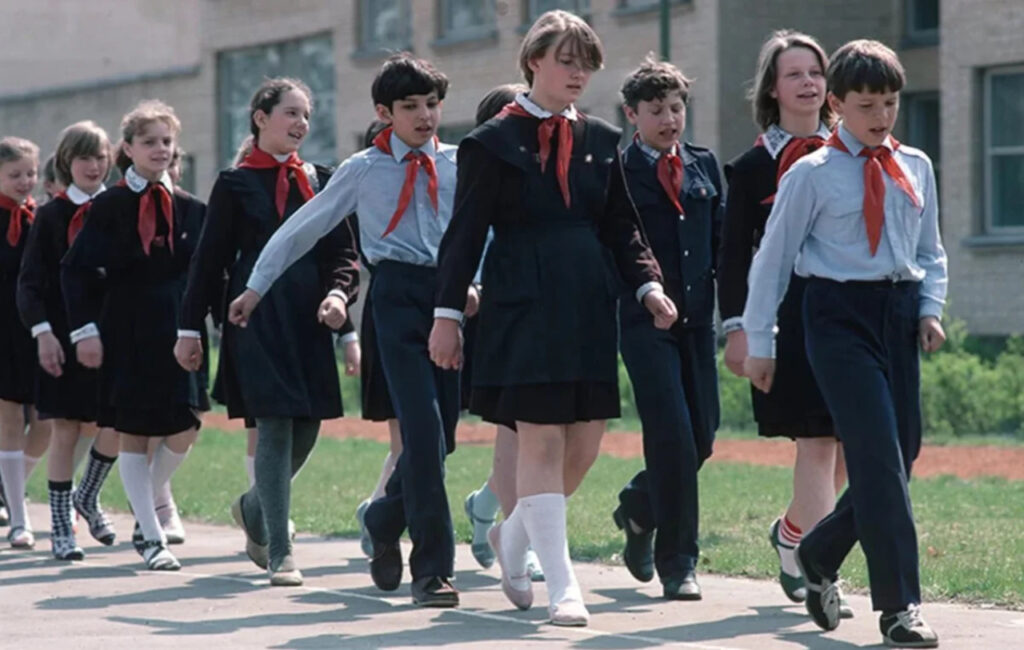 Тайна формы советских школьниц, о которой вы точно не догадывались