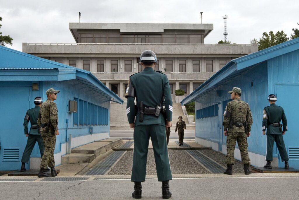 Что рассказывают люди, которым удалось сбежать из Северной Кореи